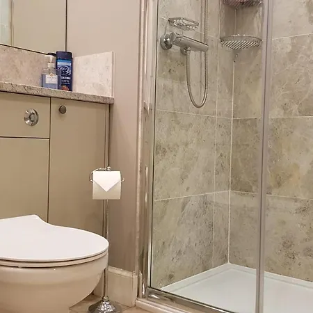 Gorgeous 3-bedroom Apartment