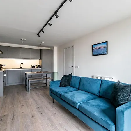 Amazing - Great Junction St - Free Parking