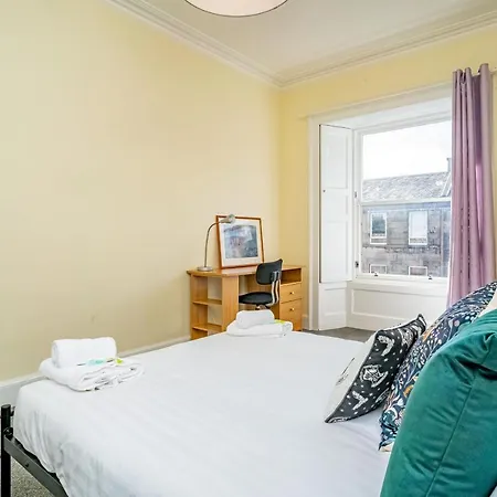 Bright And Newly Decorated 3Beds Flat With A View Of Arthur'S Seat 公寓 *