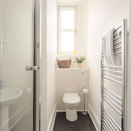 The London Road - 2br/1ba