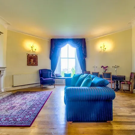 Famous House, 1 Minute From Castle *