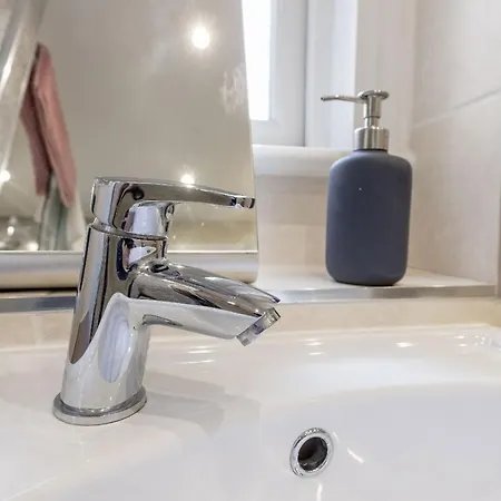 Stunning 1 Bed At Holyrood Palace & Arthurs Seat * 爱丁堡