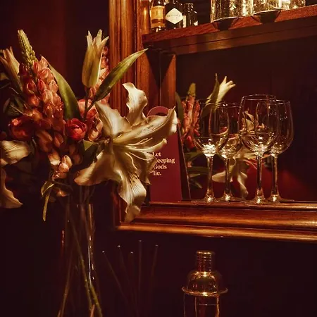 House Of Gods Royal Mile Hotel 4*