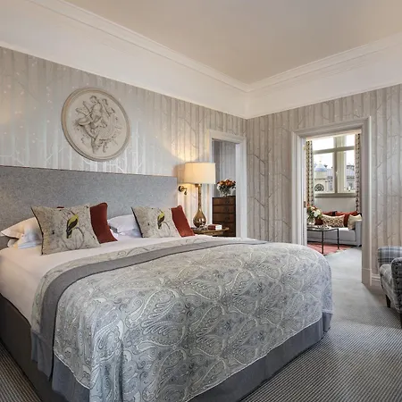 The Balmoral Отель