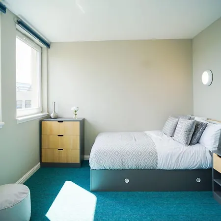 8 Roxburgh