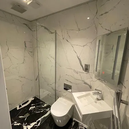 2bedroom By The Castle * EDI