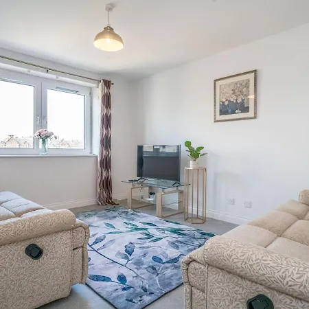 Daire Pass The Keys Cosy And Bright 2 Bedroom Flat With Free Parking