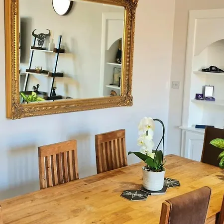 Apartment Stunning 2 Bedroom Georgian *