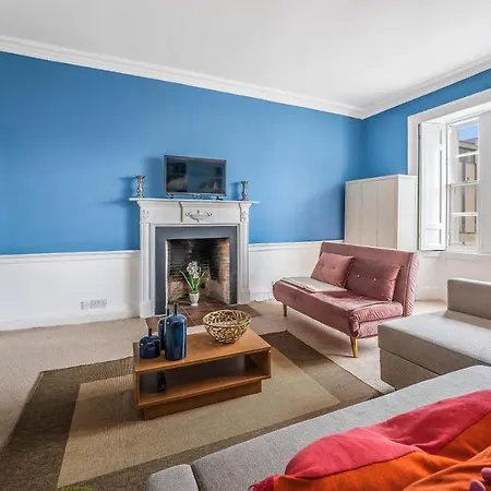 公寓 Castle Street - Colourful Retreat In Heart Of Centre - Walk To Everywhere! *