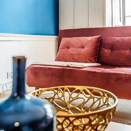 Castle Street - Colourful Retreat In Heart Of Centre - Walk To Everywhere! 公寓