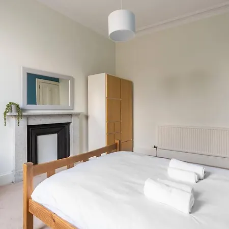 Stunning 3 Bedroom Flat In Bruntsfield 爱丁堡
