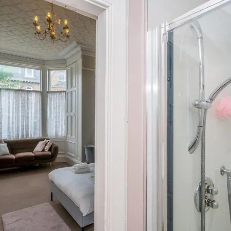 Pass The Keys Renovated 4 Bed With Private Garden And Car Park Apartamento Edimburgo