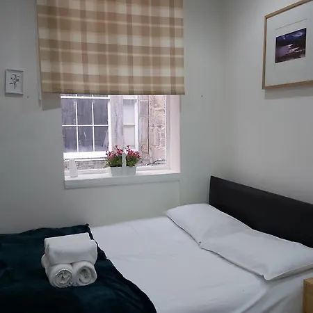 Immaculate Modern City Centre Apartment