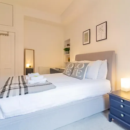 Pass The Keys Stylish, Homely And Central 2Bd Flat Nr Royal Mile Edimburgo
