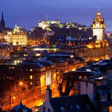 Сasa de vacaciones 4 Bed Near Airport *