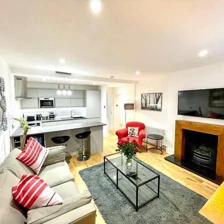 Apartamento Prime New Town. Newly Reno'd Cosy Nest *