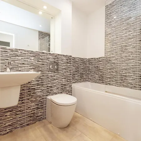 Joivy Modern 2 Bed Flat Near Inverleith Park, With Terrace And Free Parking *