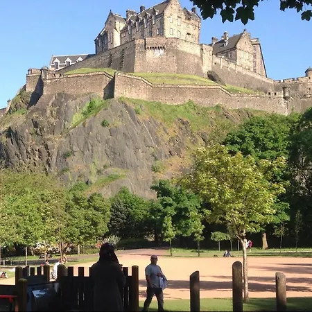 Apartment Spacious 3 Bed City Centre Apartment Edinburgh