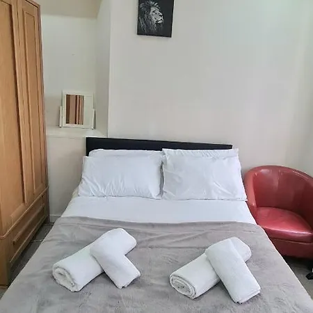 Spacious 3 Bed City Centre Apartment Apartment *