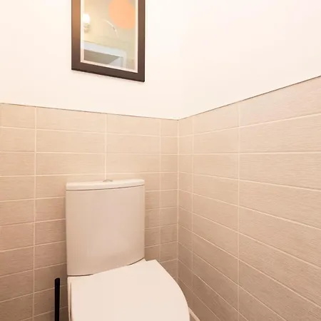 Lägenhet Joivy Charming Near Leith Links With Patio Edinburg