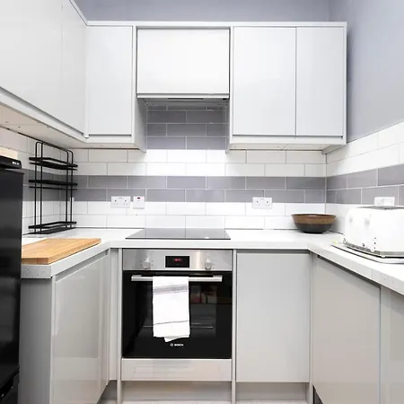 Joivy Charming Near Leith Links With Patio *