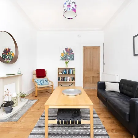Joivy Charming Near Leith Links With Patio