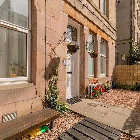 Apartment Stylish Flat In With Private Garden *