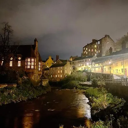 Couette-café Edinburgh's Dean Village River View Retreat *