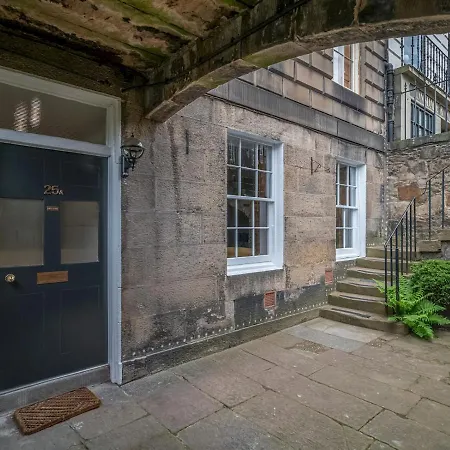 Сasa de vacaciones Superb 3beds House In Chic Area Of The Centre - Pass The Keys *