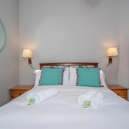 Superb 3beds House In Chic Area Of The Centre - Pass The Keys Дом отдыха *