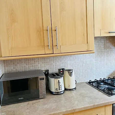 Modern 2bed 2bath Ground Floor Apartamento Edimburgo