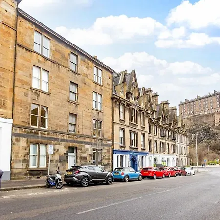 Open Plan 2 Bed Apt, Near Castle Apartamento Edimburgo