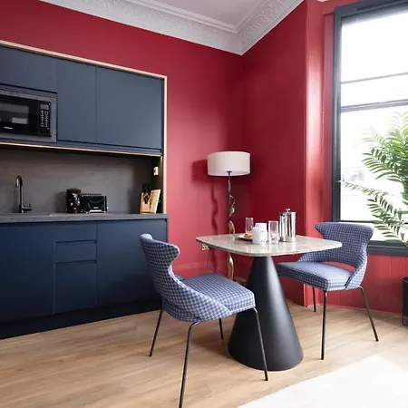 30 Castle Street Apartahotel 3*