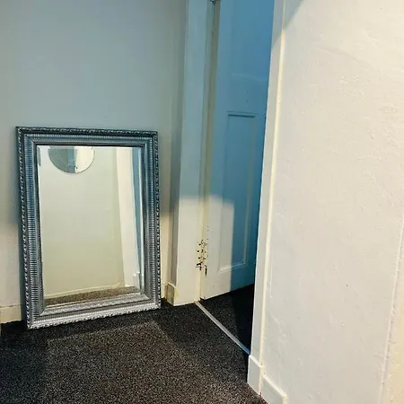 Apartment Historic Royal Mile Flat , 5min From Waverly Railway Station Edinburgh