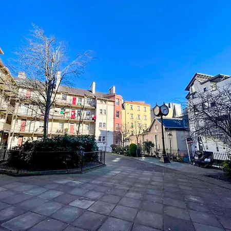 Stunning 2 Bed Nr The Royal Mile & The Castle Lejlighed *