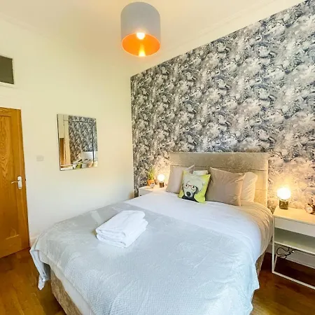 Apartment Desirable 2 Bed Near Castle Edinburgh