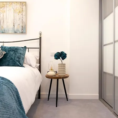 Apartamento Modern 3-storey 3-bedroom *