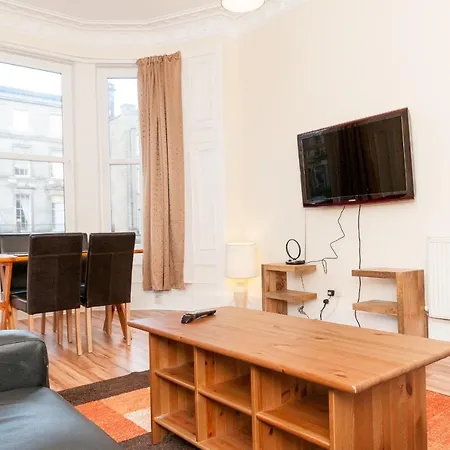 Charming Large City Centre Apartment 爱丁堡