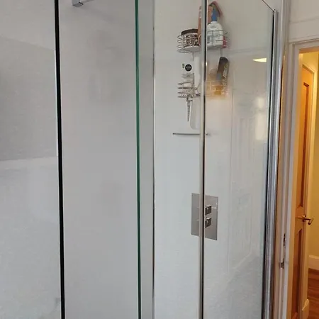 The Amazing Iona Street - 2 Bedroom Free Parking 公寓