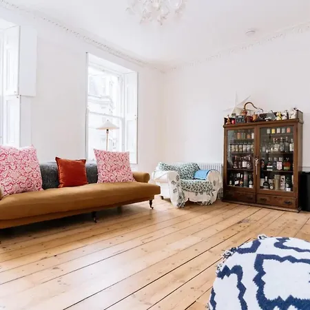 Apartment Bright And Cosy 2 Bedroom Flat In Trendy Leith Edinburgh