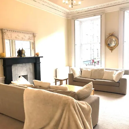Beautiful Georgian New Town Flat شقة إدنبرة