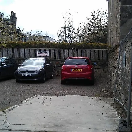 Mw Townhouse 4*