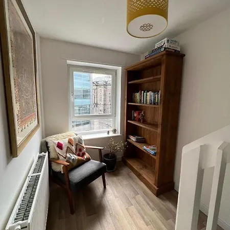 Holyrood Duplex 3- Bedrooms Appartamento *