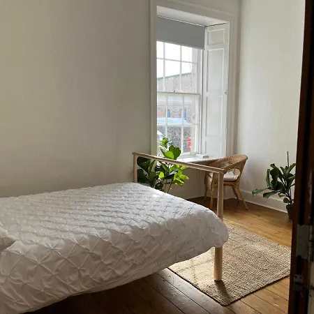 Apartamento Three Bedroom Central Flat In - Leith *