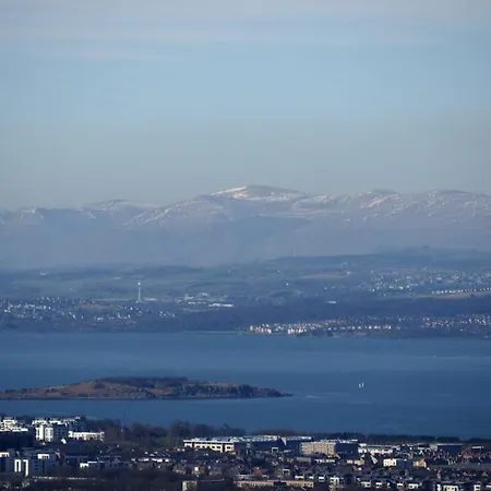 Holiday home Cozy 1 Bedroom Near The Centre *