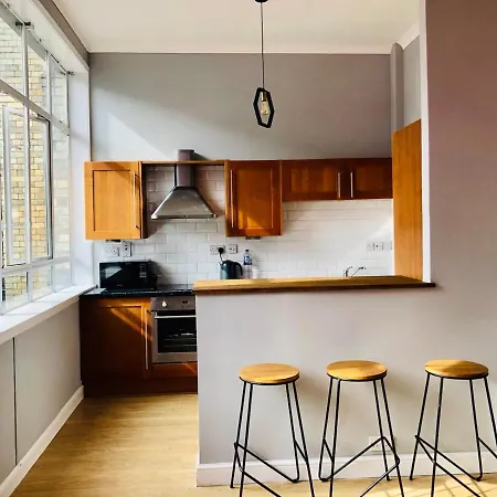 With Views - Sleeps 3 Apartment *