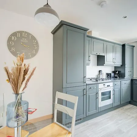 Daire Guestready - Spacious Apt Near The City Centre