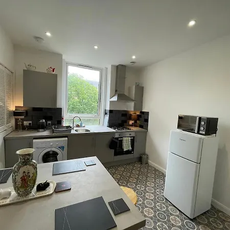 Apartment Lovely 2-bedroom Flat In Centre *