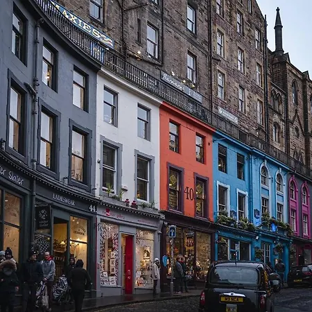 3 Bedrooms Flat In Central Old Town , Grassmarket Heart Of Flat Sleeps 6 , Eh1 * אדינבורו