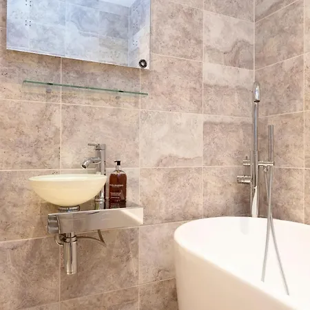 Joivy Cozy Near Castle